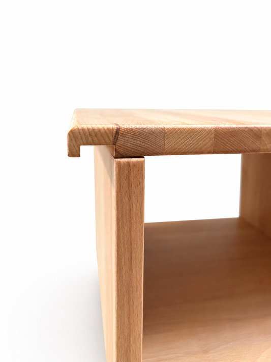 Nachttisch – Kernbuche B 40 x H 38 x T 40 cm massiv zum Einhängen