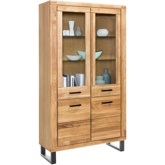 Vitrine TINA – Eiche teilmassiv mit 4 Türen und schwarzen Metallkufen