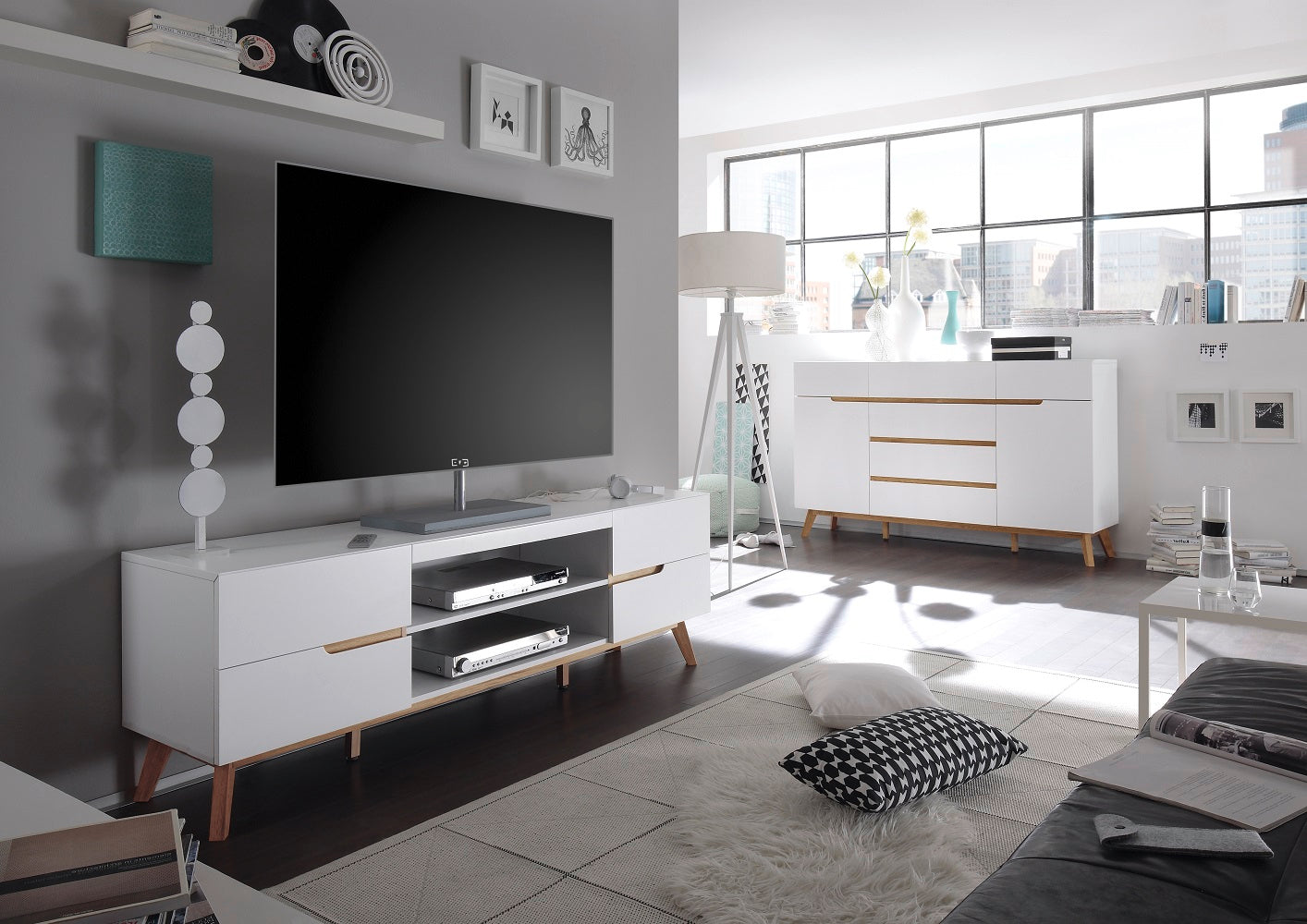 TV-Schrank Lowboard weiß matt MDF Asteiche furniert Massivholz 169 cm Cervin